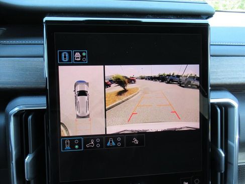 New 2026 GMC Acadia Denali Ultimate w/ LPO, Floor Liner Package FWD image 31