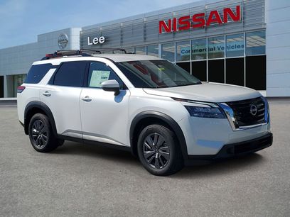 New 2025 Nissan Pathfinder SV