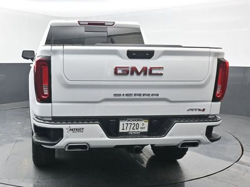 Used 2025 GMC Sierra 1500 AT4 w/ AT4 Premium Package AWD/4WD image 4