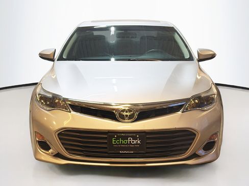 Used 2014 Toyota Avalon XLE Premium image 2