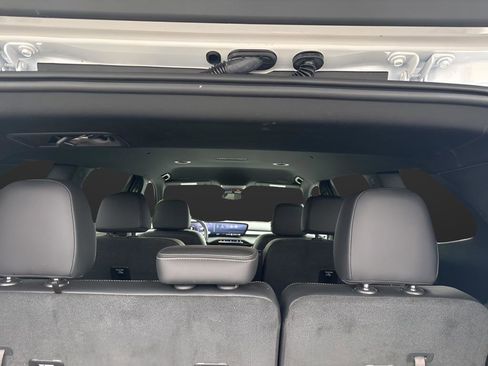 Used 2025 Buick Enclave Preferred image 36