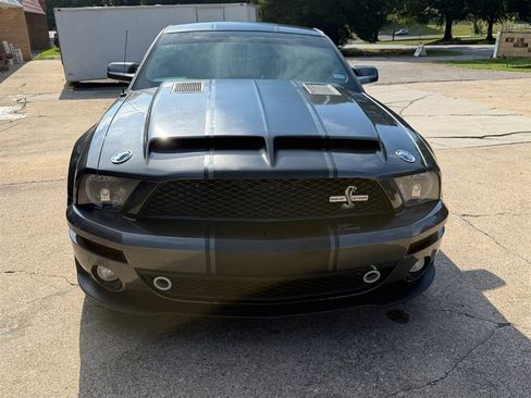 Used 2009 Ford Mustang Shelby GT500 RWD image 5