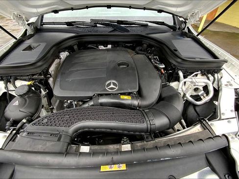 Used 2021 Mercedes-Benz GLC 300 4MATIC image 31