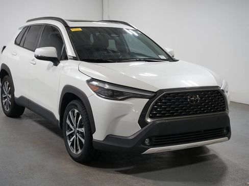 Certified 2023 Toyota Corolla Cross XLE w/ Convenience Package AWD/4WD image 3