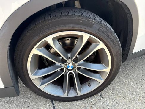 Used 2014 BMW X1 xDrive28i AWD/4WD image 2