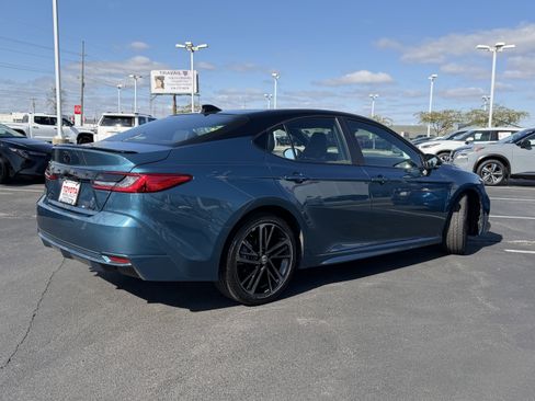 Used 2026 Toyota Camry XSE w/ Premium Plus Package image 9