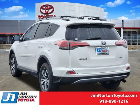 Used 2017 Toyota RAV4 XLE image 8