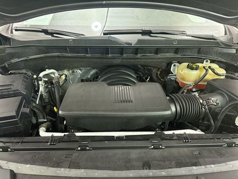 Used 2022 Chevrolet Suburban RST w/ Luxury Package image 32