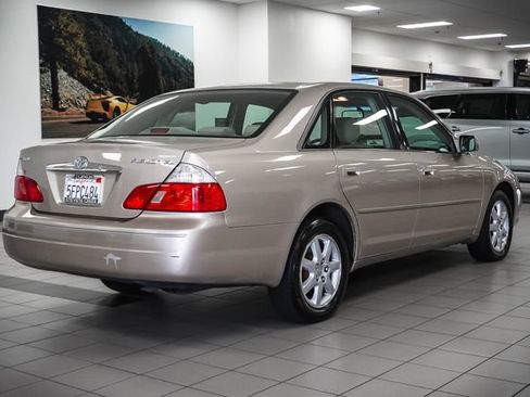 Used 2004 Toyota Avalon XL w/ Luxury Pkg FWD image 6