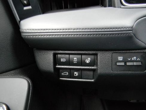 Used 2019 Toyota Avalon Touring w/ All Weather Liner Package FWD image 16