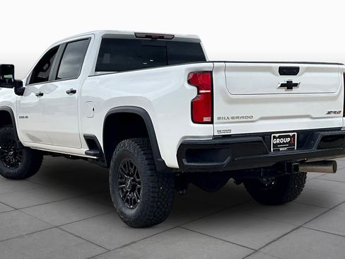 New 2026 Chevrolet Silverado 2500 ZR2 image 13