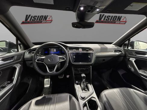 Used 2022 Volkswagen Tiguan SE R-Line image 28
