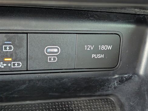 Used 2025 Hyundai Santa Cruz SE image 19