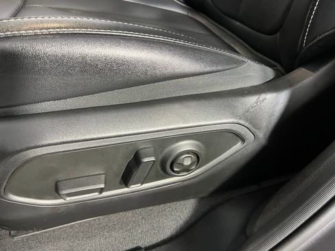 Used 2024 Jeep Grand Cherokee L Limited w/ Luxury Tech Group II image 24