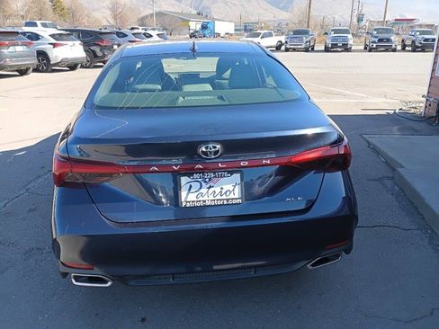 Used 2020 Toyota Avalon XLE image 4