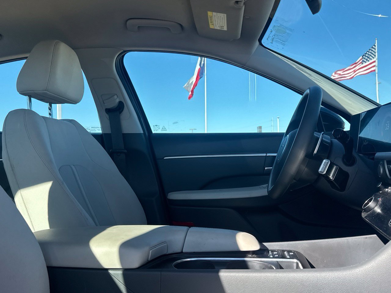 Used 2025 Hyundai Sonata SEL FWD image 30