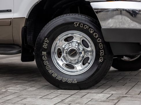 Used 2002 Ford F250 XL image 3