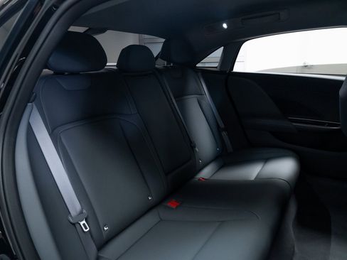 Used 2025 Lucid Air Touring image 22