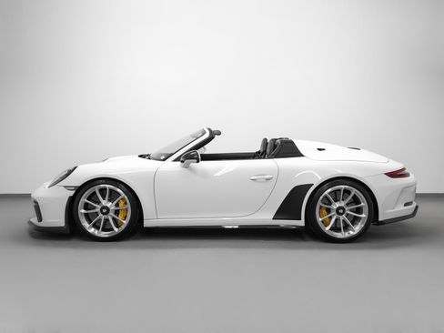 Used 2019 Porsche 911 Speedster image 2