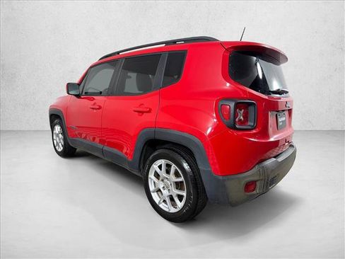 Used 2020 Jeep Renegade Latitude FWD image 5