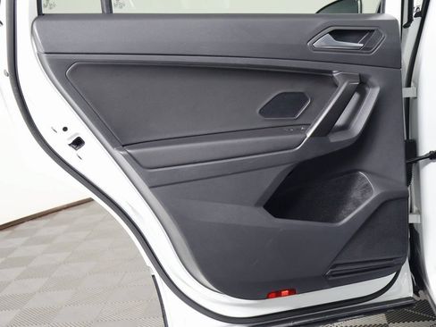 Used 2021 Volkswagen Tiguan SE w/ Panoramic Sunroof Package FWD image 14