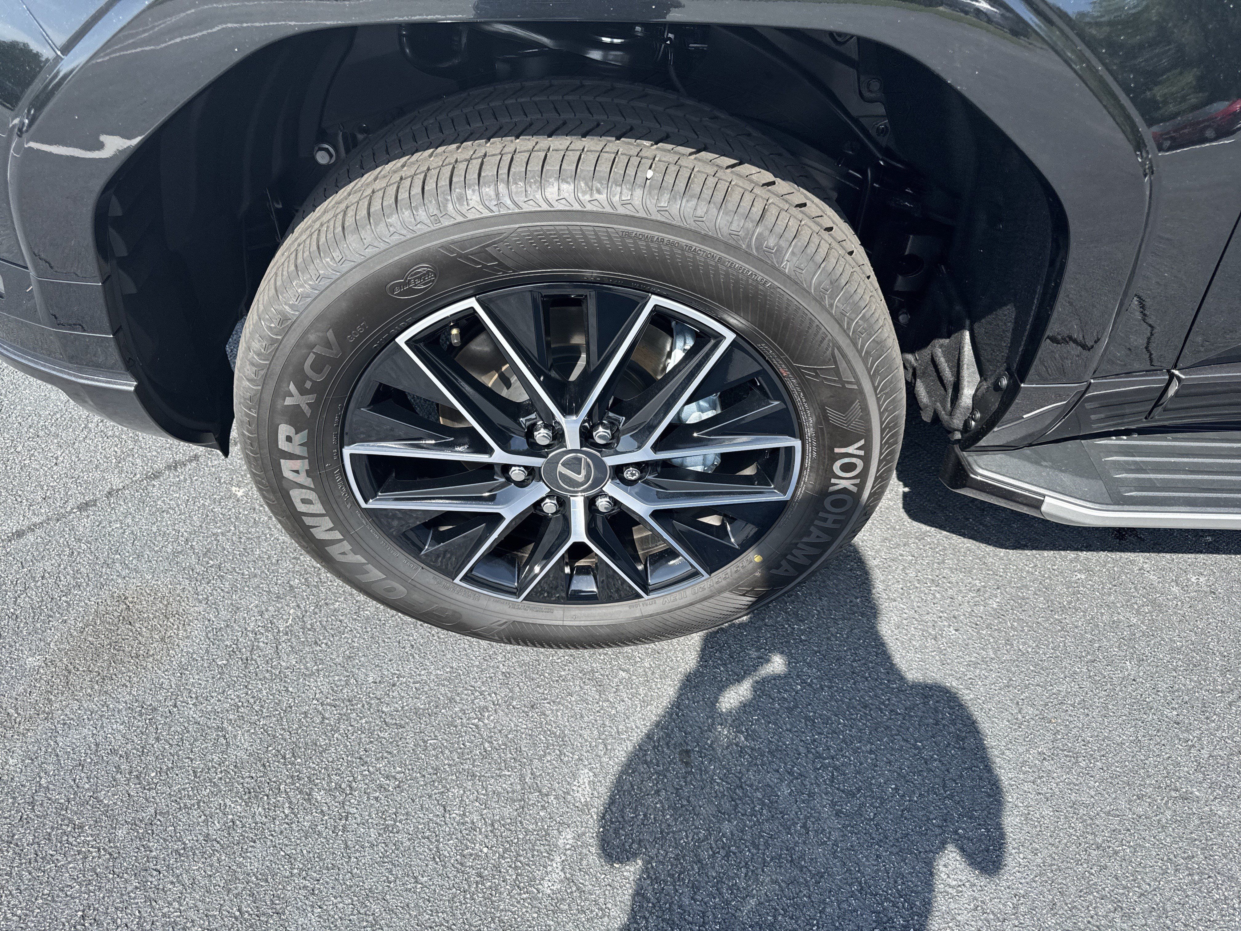 Used 2026 Lexus GX 550 w/ Cold Area Package AWD/4WD image 9