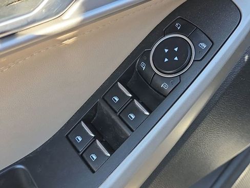 Used 2024 Ford Explorer Limited AWD/4WD image 13