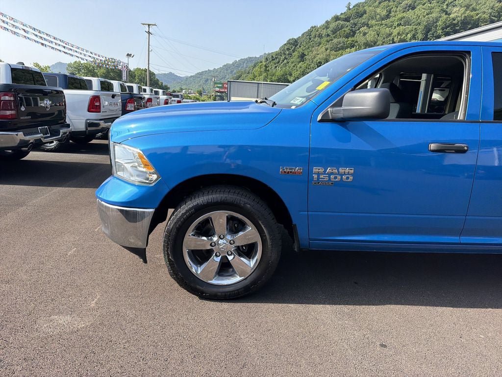 Used 2023 RAM 1500 Classic SLT AWD/4WD image 9