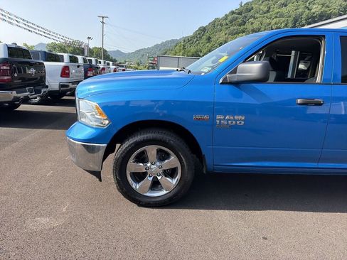 Used 2023 RAM 1500 Classic SLT AWD/4WD image 9