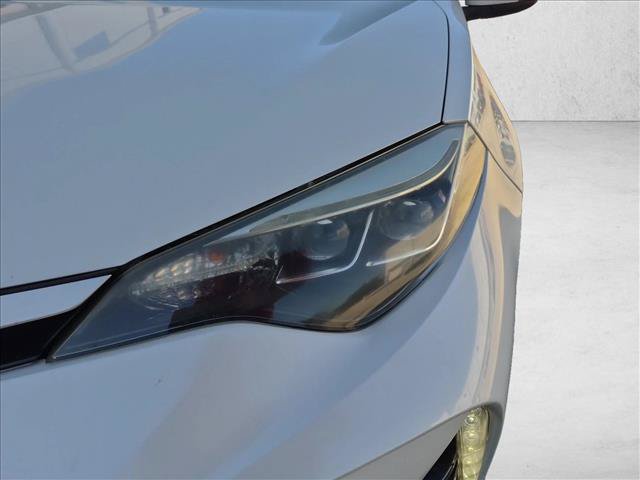 Used 2018 Toyota Corolla XSE FWD image 9