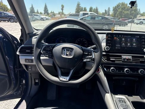 Used 2020 Honda Accord EX image 16