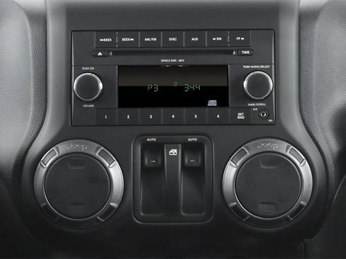 Used 2013 Jeep Wrangler Rubicon w/ Dual Top Group AWD/4WD image 7