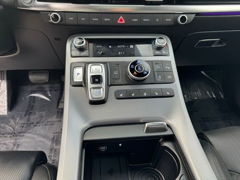 Used 2023 Hyundai Palisade Calligraphy image 13