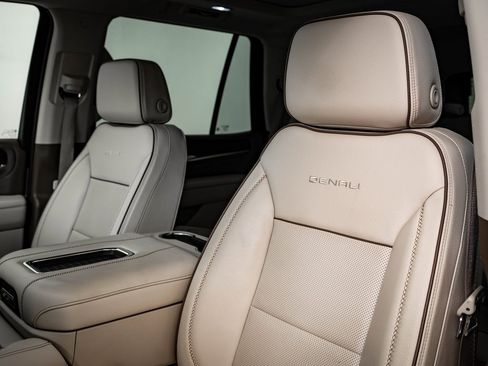 Used 2023 GMC Yukon Denali w/ Max Trailering Package image 27