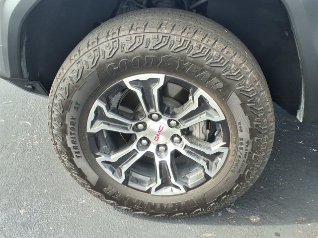 Used 2025 GMC Canyon AT4 AWD/4WD image 17