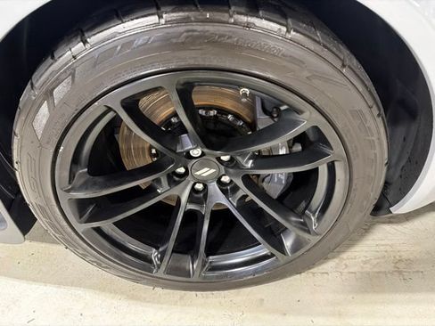 Used 2022 Dodge Challenger R/T Scat Pack RWD image 10
