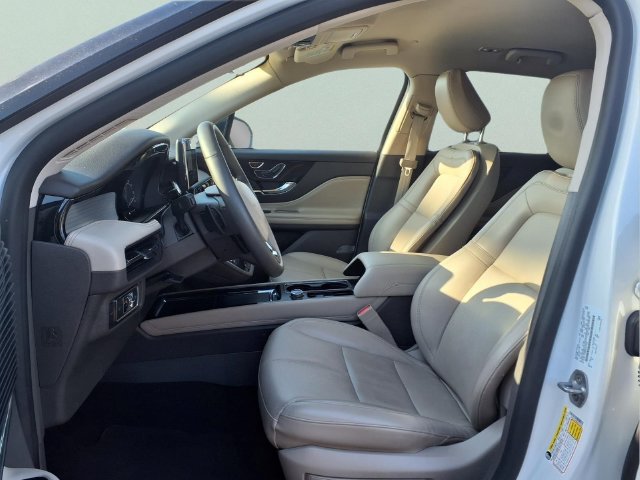 Used 2022 Lincoln Corsair AWD w/ Equipment Group 101A image 12