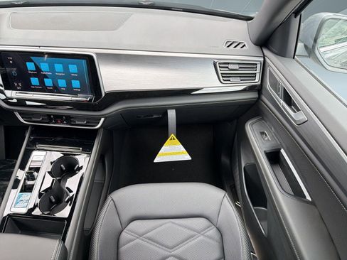 New 2026 Volkswagen Atlas Cross Sport SE AWD/4WD image 27