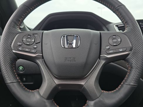 Used 2025 Honda Passport TrailSport image 28