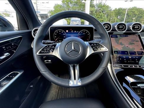 Used 2026 Mercedes-Benz GLC 300 4MATIC image 10