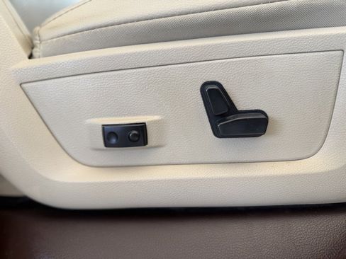 Used 2013 RAM 1500 Laramie w/ Convenience Group image 40