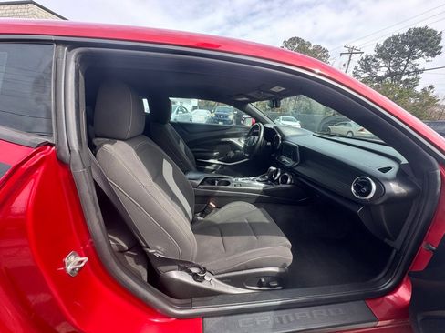 Used 2016 Chevrolet Camaro LT image 9