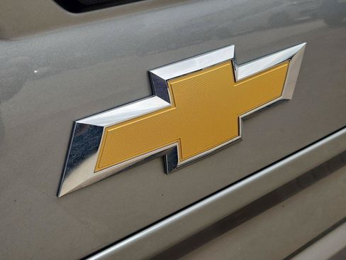 Used 2024 Chevrolet Silverado 1500 High Country w/ High Country Premium Package AWD/4WD image 32