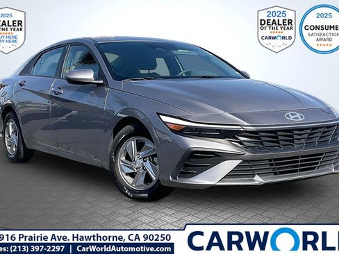 Used 2024 Hyundai Elantra SE image 1