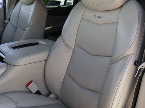 Used 2020 Cadillac Escalade ESV Premium Luxury RWD image 20