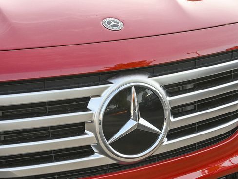 New 2026 Mercedes-Benz GLB 250 image 11