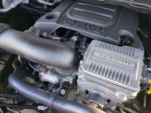 New 2026 RAM 1500 4x4 Crew Cab image 30