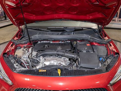 Certified 2022 Mercedes-Benz GLA 250 4MATIC image 5