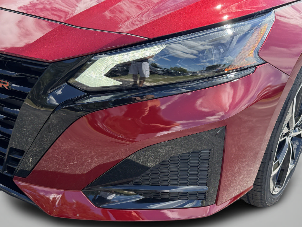 New 2026 Nissan Altima 2.5 SR FWD image 17