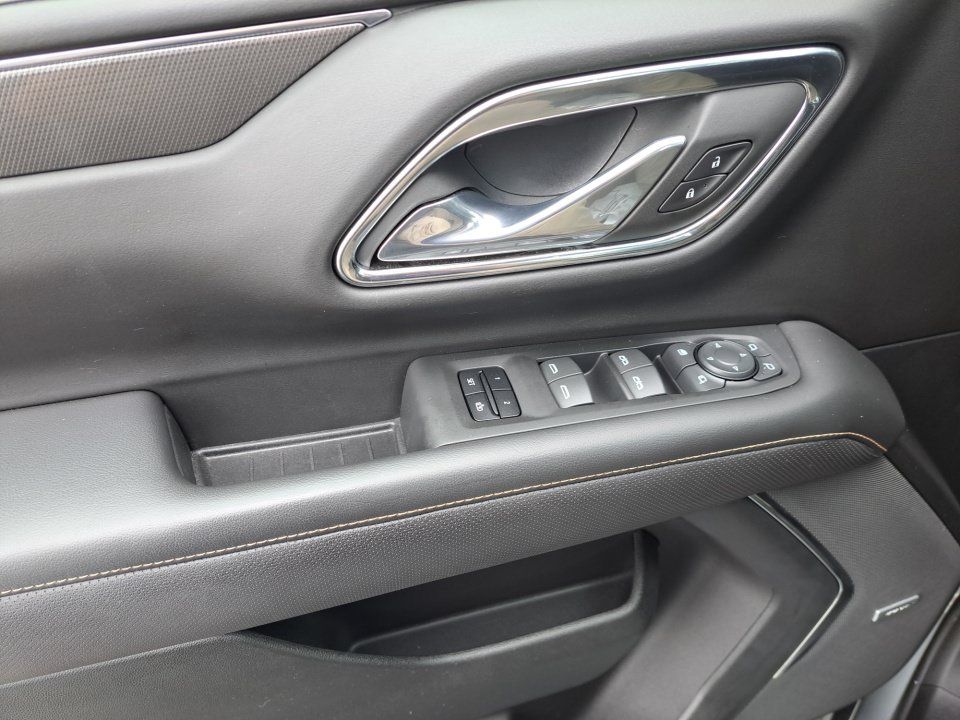 Used 2023 GMC Yukon AT4 w/ Technology Package AWD/4WD image 32